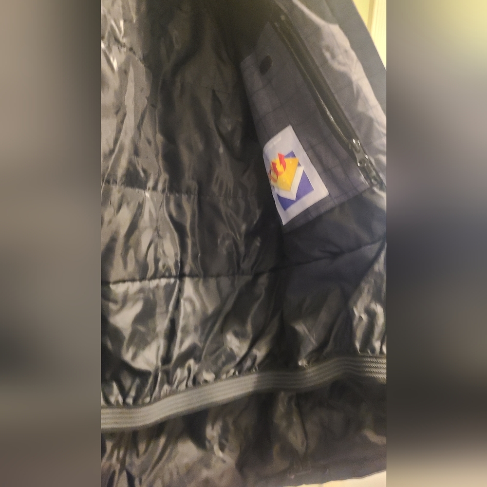 Ski Jacket/Snowboard Jacket - Picture 10 of 12